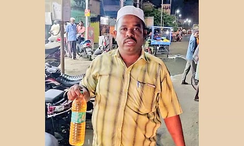 வியாபாரி தமின் அன்சாரி