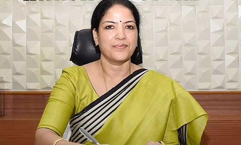 மார்பக புற்று நோய் விழிப்புணர்வு பேரணி- கலெக்டர் கலைச்செல்வி தொடங்கி வைத்தார்