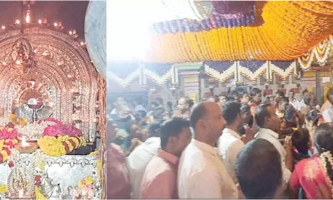 கோரக்கர் சித்தர் ஆசிரமத்தில் நடந்த சிறப்பு வழிபாட்டில் கலந்து கொண்ட பக்தர்கள்.
