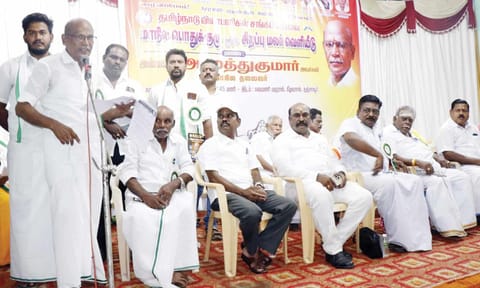 கூட்டத்தில் மாநிலத் தலைவர் முத்துக்குமார் பேசினார்.
