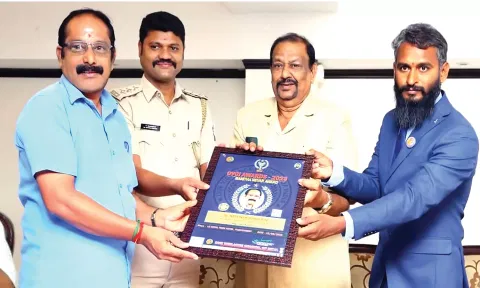 சிறந்த முறையில் சேவை செய்து பல விருதுகளை பெற்ற அக்ஷயா ஹோம் கேர் சர்வீசஸ்