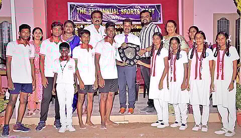 தூத்துக்குடி கீதா மெட்ரிக் பள்ளியில் விளையாட்டு விழா