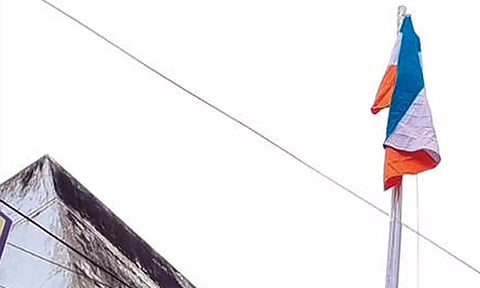 புதுச்சேரி விடுதலை நாள் விழா: தேசியக்கொடியை தலைகீழாக ஏற்றிய காங்கிரஸ் எம்.பி.