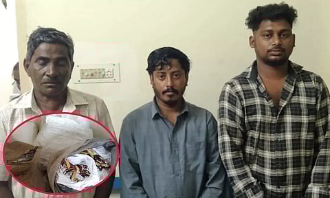 குட்கா கடத்தலில் ஈடுபட்ட 3 பேரையும், பறிமுதல் செய்யப்பட்ட குட்கா மூட்டைகளையும் காணலாம்