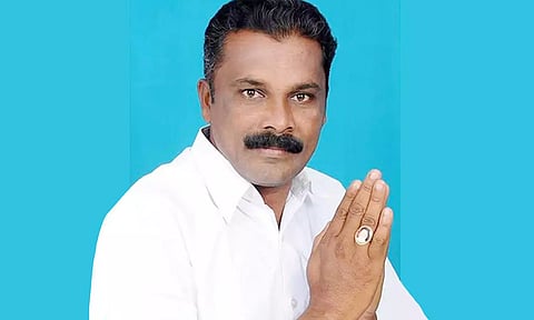 தென்காசி தெற்கு மாவட்டத்தில் சிறப்பு முகாம்களில் அதிகளவு இளைஞர்களை வாக்காளர் பட்டியலில் சேர்க்க வேண்டும் -தி.மு.க. மாவட்ட பொறுப்பாளர் ஜெயபாலன் வேண்டுகோள்