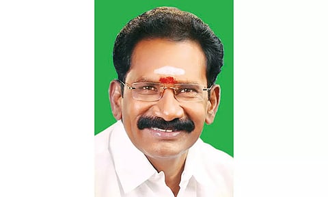 பொதுமக்களுக்கு அ.தி.மு.க.வினர் உதவிட ஆர்வம் காட்ட வேண்டும்