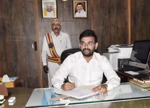 மீனவ இளைஞர்களுக்கு குடிமைப்பணி போட்டி தேர்வு பயிற்சி:கடலூர் கலெக்டர் தகவல்