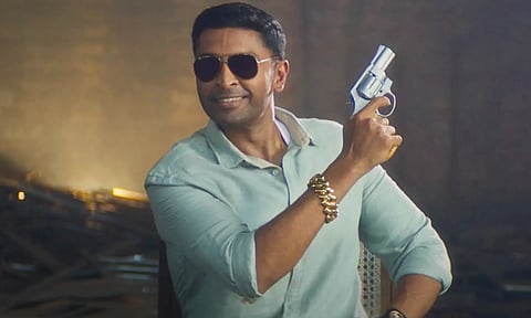 ரவுடீசத்துக்கு ஒரு பிராண்ட் கிரியேட் பண்ணப்போறேன்- கவனம் ஈர்க்கும் ரெய்டு டிரைலர்