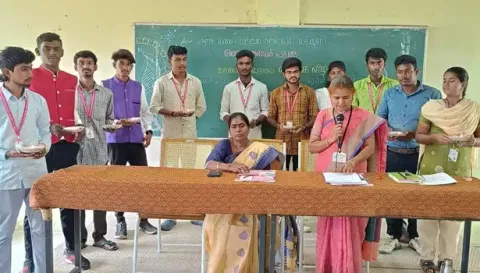 மாணவர் பேரவை தொடக்க விழா நடைபெற்ற போது எடுத்த படம்.