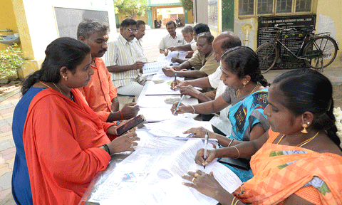 வாக்காளர் பட்டியலில் பெயர் சேர்த்தல், நீக்கம் செய்ய சிறப்பு முகாம்