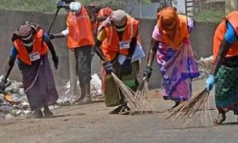 பொது சுகாதாரத்துறை இயக்குனரகத்தில் உருவாகியுள்ள குழப்பத்துக்கு தீர்வு காண வேண்டும்