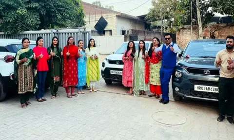 பக்கா தொழிலாளிகளுக்கு "பன்ச்" கொடுத்த முதலாளி