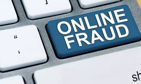 புதுச்சேரியில் ஒரே நாளில் 10 பேரிடம் ரூ.8.¼ லட்சம் ஆன்லைன் மோசடி: சைபர் கிரைம் போலீசார் விசாரணை