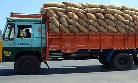 1000 டன் நெல் அரவைக்காக அனுப்பி வைப்பு