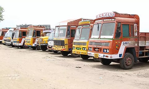 தமிழகத்தில் 6 லட்சம் லாரிகள் நாளை ஓடாது: ஆம்னி பஸ்கள், இலகுரக வாகனங்களும் பங்கேற்பு