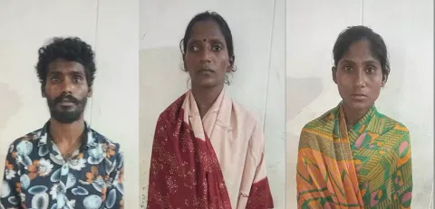 கொள்ளையர்களை படத்தில் காணலாம்.