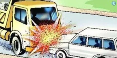டிப்பர் லாரி மீது கார் மோதி பெண் சாவு; 4 பேர் படுகாயம்