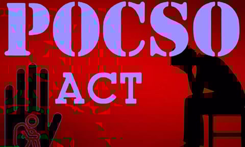 மாணவி விஷம் குடித்து தற்கொலை முயற்சி: 4 மாத கர்ப்பம்- போக்சோ பிரிவில் வழக்கு