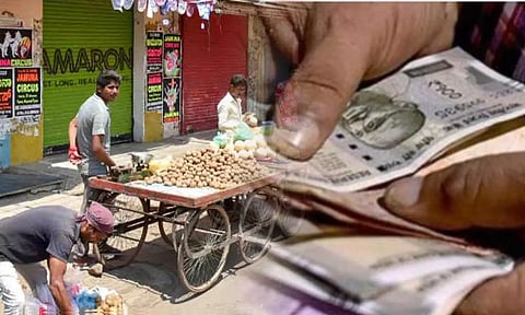 110 சாலையோர வியாபாரிகளுக்கு மோடி திட்டத்தில் ரூ.10 ஆயிரம் கடன் உதவி- பா.ஜகவினர் ஏற்பாட்டில் வழங்கப்பட்டது