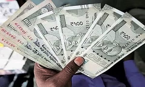 தலைமை ஆசிரியர் அறையில் இருந்த ரூ.60 ஆயிரம் பணம் திருட்டு