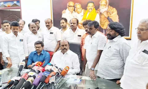 அமைச்சர் எ.வ.வேலு பேட்டியளித்த காட்சி.
