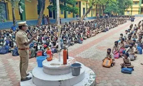 விபத்தில்லா தீபாவளி குறித்த விழிப்புணர்வு பிரச்சாரம் தொடக்கம்