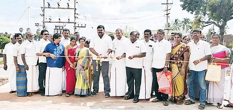 வன்னிக்கோனேந்தலில் ரூ.7 லட்சம் மதிப்பீட்டில் புதிய சாலை - ராஜா எம்.எல்.ஏ. திறந்து வைத்தார்