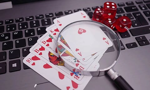 தடையை மீறி ஆன்லைனில் சூதாட்டத்தில் ஈடுபட்டால் 3 ஆண்டு ஜெயில்- தமிழக அரசு எச்சரிக்கை