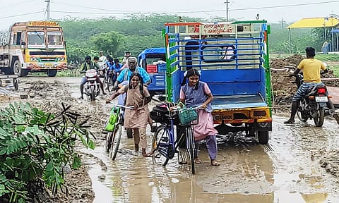 பொதுமக்கள் சாலை மறியல்