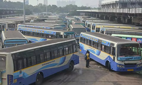 தீபாவளி பண்டிகையையொட்டி கடலூரில் கூடுதலாக 200 பஸ்கள் இயக்கம்