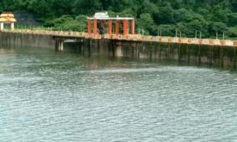 தீபாவளி விடுமுறையையொட்டி ஆழியார் அணை, கவியருவிக்கு 3 நாட்களில் 25 ஆயிரம் பேர் வருகை