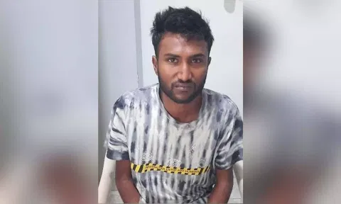 கைது செய்யப்பட்ட மாணவர்