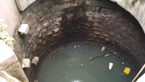 ஏற்காட்டில் கிணற்றில் தவறி விழுந்தவர் காயத்துடன் மீட்பு