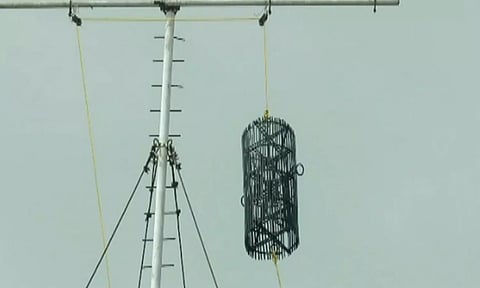 நாகை துறைமுகத்தில் 2  எண் புயல் எச்சரிக்கை கூண்டு ஏற்றப்பட்டுள்ளது.