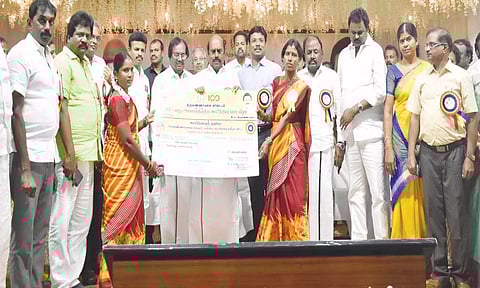 கூட்டுறவு வார விழாவில் ரூ.37.67 கோடி நலத்திட்ட உதவி