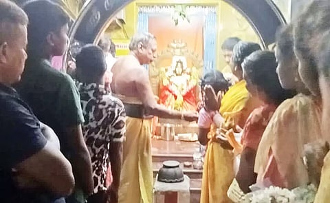 கோவில்பட்டி முத்துமாரியம்மன் கோவிலில் கார்த்திகை மாத சிறப்பு பூஜை