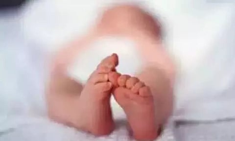 கோவையில் அரசு ஆஸ்பத்திரியில் வீசப்பட்ட குழந்தை சிகிச்சை பலனின்றி உயிரிழப்பு