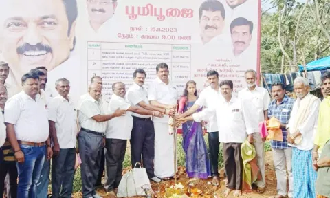 &nbsp; கலுகொண்டபள்ளி ஊராட்சியில்  வளர்ச்சி திட்ட பணிகளை பிரகாஷ் எம்.எல்.ஏ பூமி பூைஜ செய்து தொடங்கி வைத்த காட்சி.