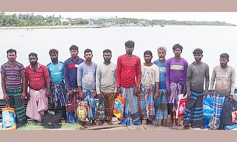 நிர்மலா சீதாராமன் முயற்சியால்  சிறைபிடிக்கப்பட்ட சிலமணி நேரங்களில் விடுவிக்கப்பட்ட 22 பாம்பன் மீனவர்கள்