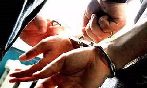 வாலிபர் கொலையில் மேலும் 4 பேர் கைது