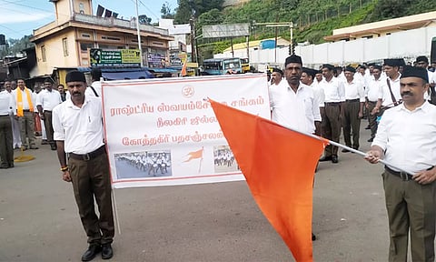 கோத்தகிரியில் ஆர்.எஸ்.எஸ். அணிவகுப்பு