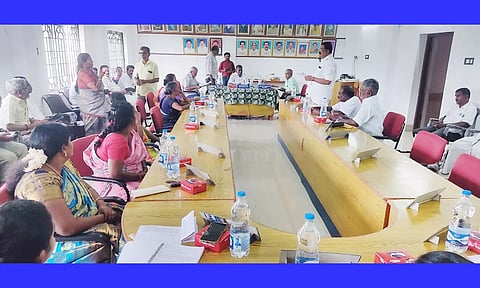 ஊராட்சி ஒன்றிய குழுக் கூட்டம்  தலைவர் முனியாண்டி தலைமையில் நடைபெற்ற போது எடுத்த படம்.