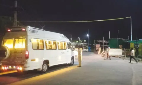 கன்னியாகுமரியில் அய்யப்ப பக்தர்களை அலைக்கழிக்கும் போலீசார்