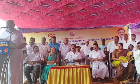 நிகழ்ச்சியில் அமைச்சர் இ.பெரியசாமி பேசினார்.