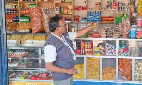 பேக்கரிகளில் உணவு பாதுகாப்பு அதிகாரிகள் ஆய்வு