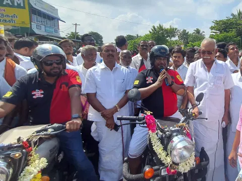 பெரம்பலூரில் தி.மு.க. பைக் பேரணிக்கு வரவேற்பு