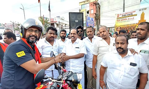 கன்னியாகுமரியில் தொடங்கிய தி.மு.க. இளைஞர் மோட்டார்சைக்கிள் பேரணி காஞ்சிபுரம் வந்தடைந்தது