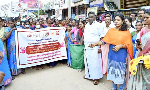 விழிப்புணர்வு பேரணியை தேனி மாவட்ட கலெக்டர் ஷஜீவனா தொடங்கி வைத்தார்.