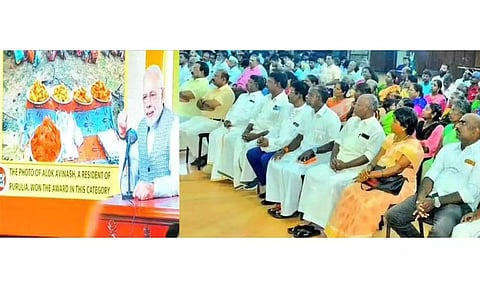 பிரதமர் மோடியின் மனதின் குரல் ஒளிபரப்பு நிகழ்ச்சியில் பா.ஜனதா மாநில தலைவர் செல்வகணபதி எம்.பி., அரியாங்குப்பம் தொகுதி பா.ஜனதா தலைவர்செல்வகுமார் மற்றும் நிர்வாகிகள் பங்கேற்ற காட்சி.