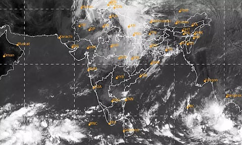 வங்கக்கடலில் உருவானது காற்றழுத்த தாழ்வு பகுதி... தமிழகத்தில் 3ந்தேதி வரை மழைக்கு வாய்ப்பு